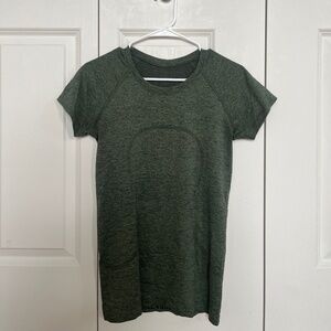 Swiftly Tech short sleeve top